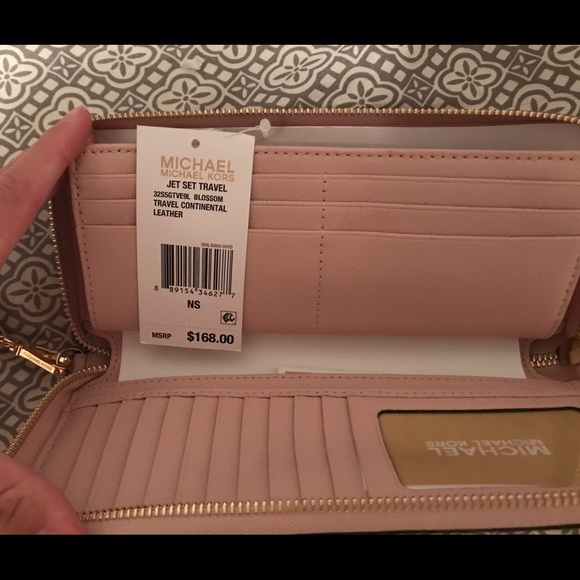 Michael Kors Waller JetSet Travel Light Pink - Picture 2 of 5